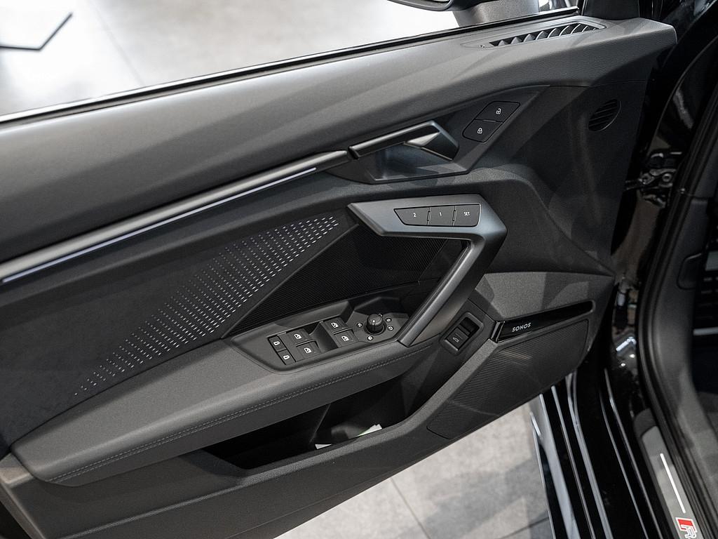 Audi RS3 Quattro S-Tronic Sedan Sportback