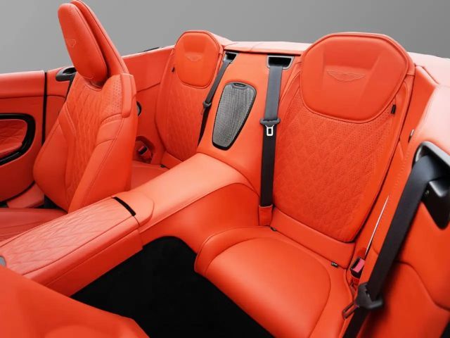 Aston Martin DB12 Volante Californian Poppy Carbonbremse  B&W