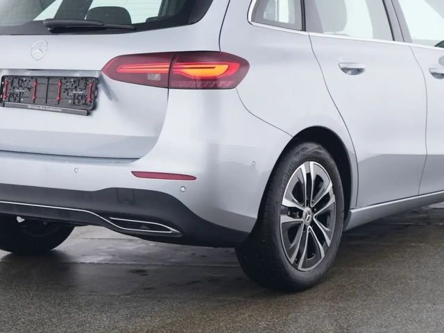 Mercedes-Benz B 200 Progressive Sedan