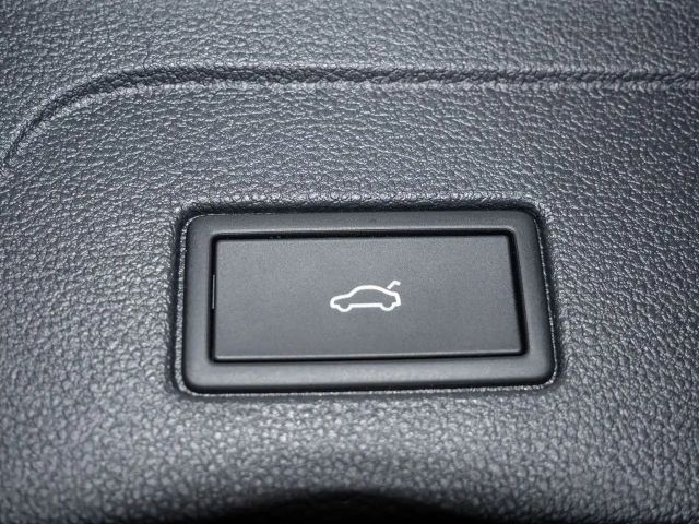 Volkswagen Touran 1.5 TSI DSG R-Line