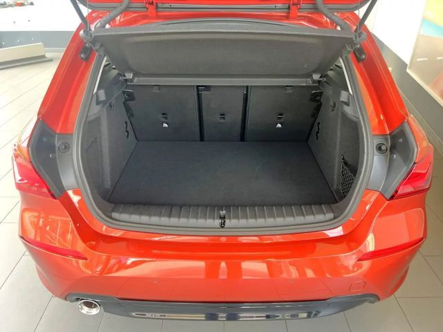 BMW 118 118i Sedan Sport Line