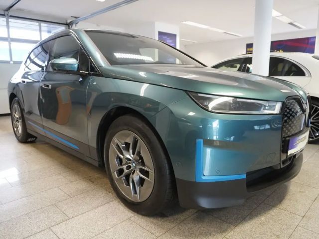 BMW iX xDrive40