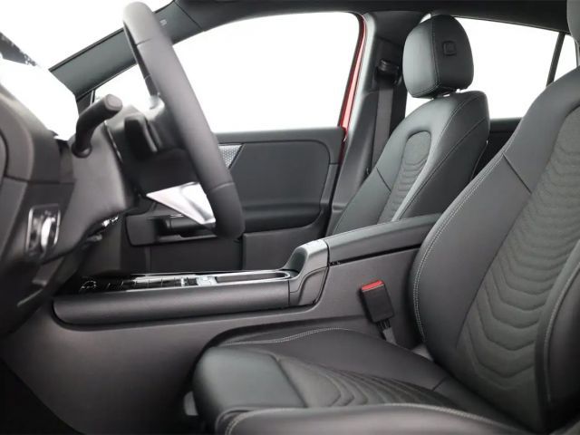 Mercedes-Benz GLA 180 Aut. AHK Park.Assistent Sitzhzg.