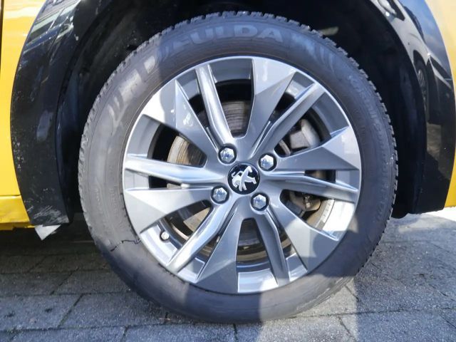 Peugeot E-208 Active Pack