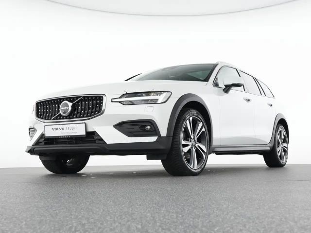 Volvo V60 Cross Country AWD Ultimate