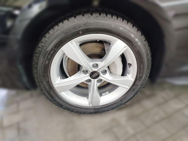 Audi A4 40 TFSI Avant S-Tronic