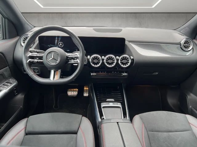 Mercedes-Benz GLA 220 4MATIC AMG Line GLA 220 d