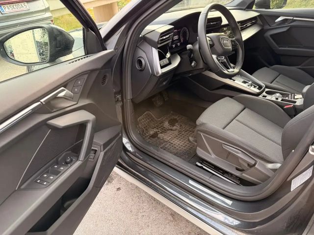 Audi A3 30 TDI Sedan