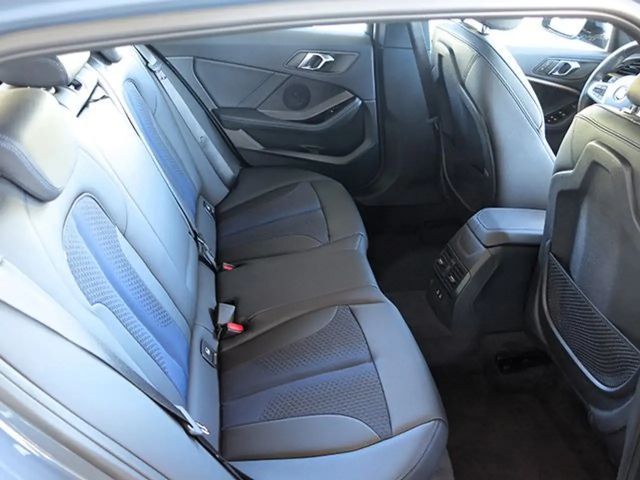 BMW 118 118i M-Sport Sedan