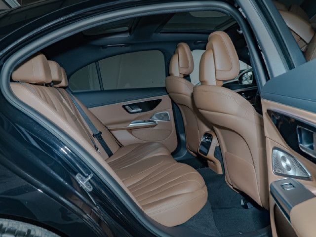 Mercedes-Benz E 200 Sedan