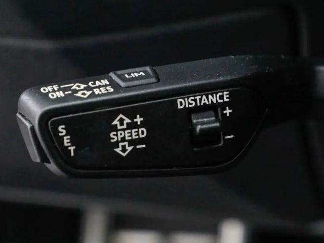 Audi A3 30 TFSI S-Line S-Tronic Sedan