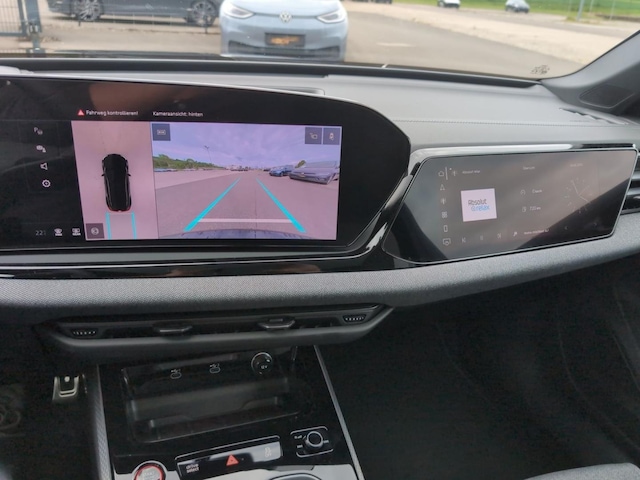 Audi A6 Avant Quattro S-Tronic