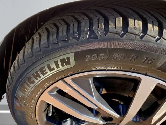 Peugeot 208 Allure Pack PureTech