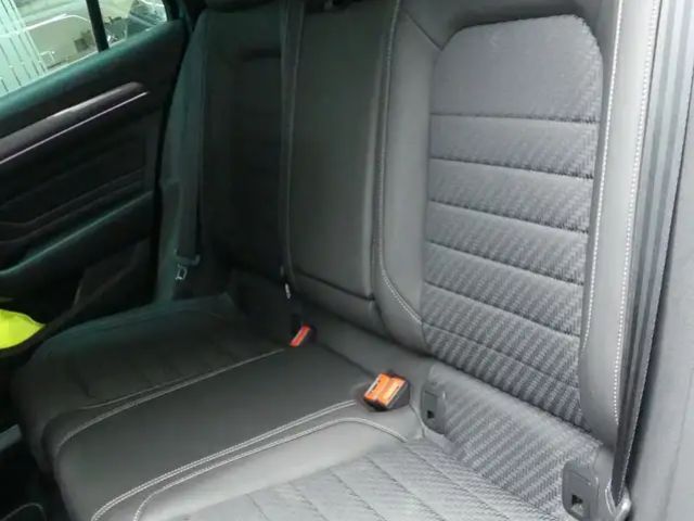 Volkswagen Passat 2.0 TSI R-Line Variant