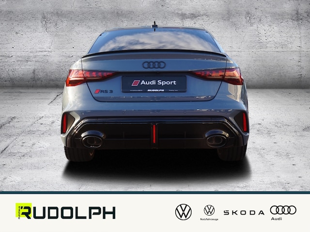 Audi RS3 Quattro S-Tronic Sedan