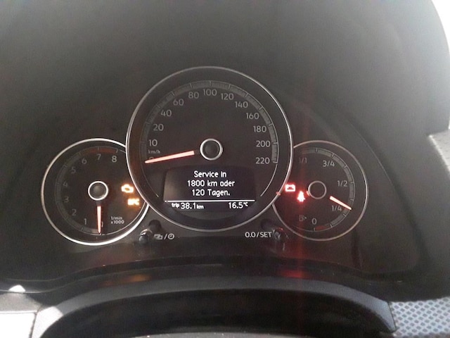 Volkswagen up! Active