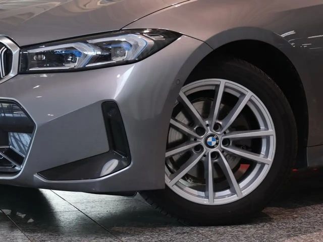 BMW 320 320d M-Sport Sedan