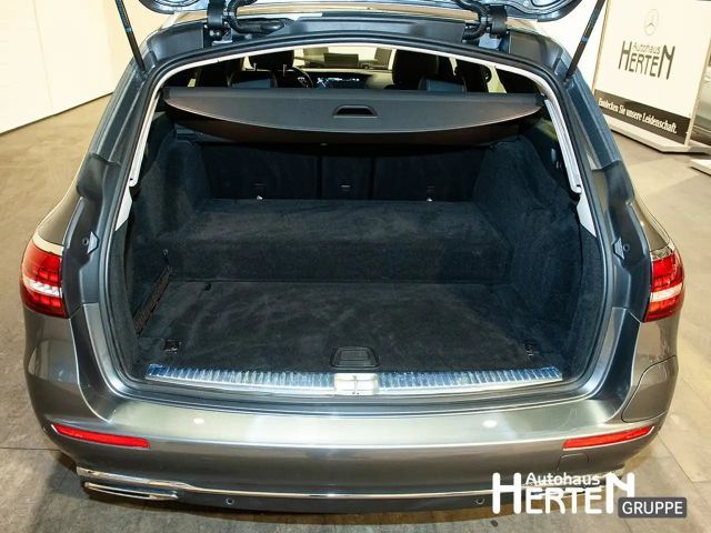 Mercedes-Benz E 300 AVANTGARDE Estate