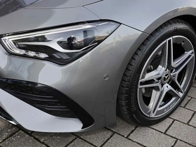 Mercedes-Benz CLA 180 AMG Line Coupé