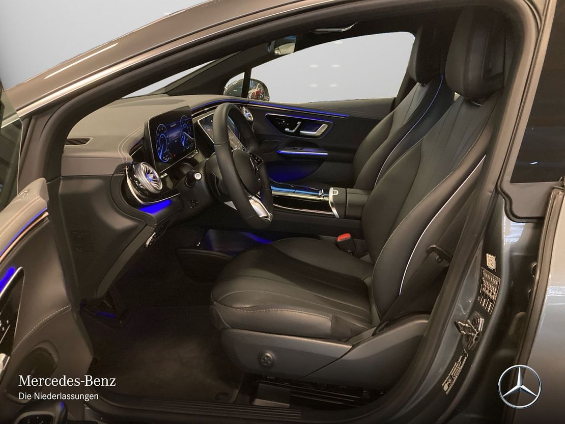 Mercedes-Benz EQE 300 Sedan