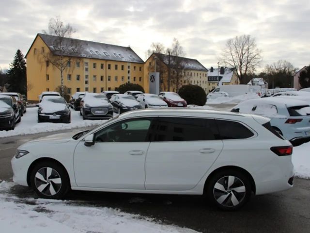 Volkswagen Passat 1.5 eTSI Business DSG Variant