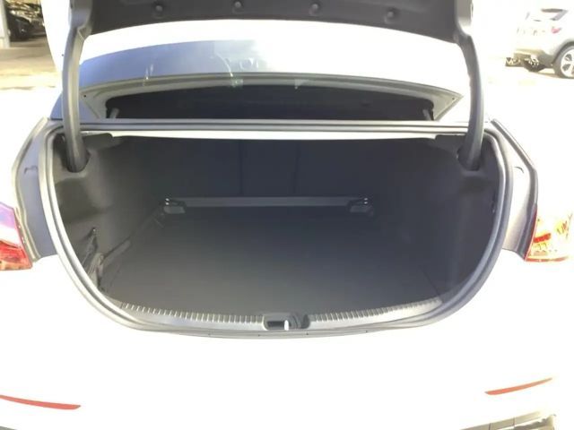 Mercedes-Benz C 180 AMG Line Sedan