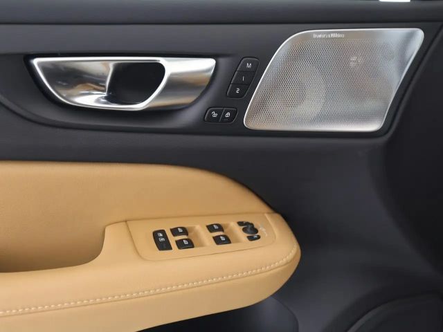 Volvo V60 Dark Ultra