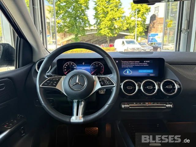 Mercedes-Benz B 200 Progressive