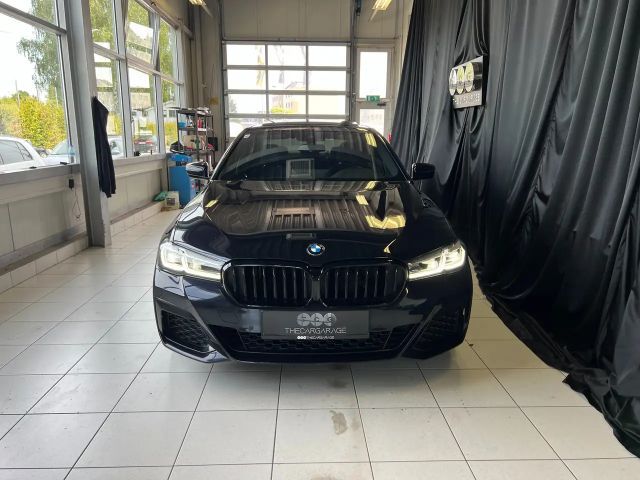 BMW 530 530d M-Sport Sedan