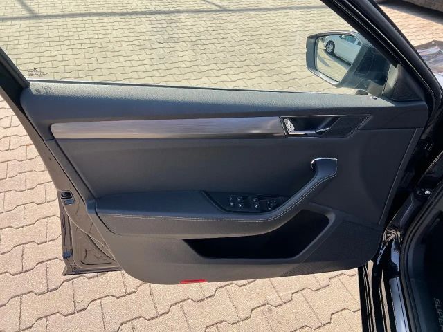 Skoda Superb 2.0 TDI Combi Style Style