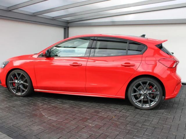 Ford Focus Limited ST Line