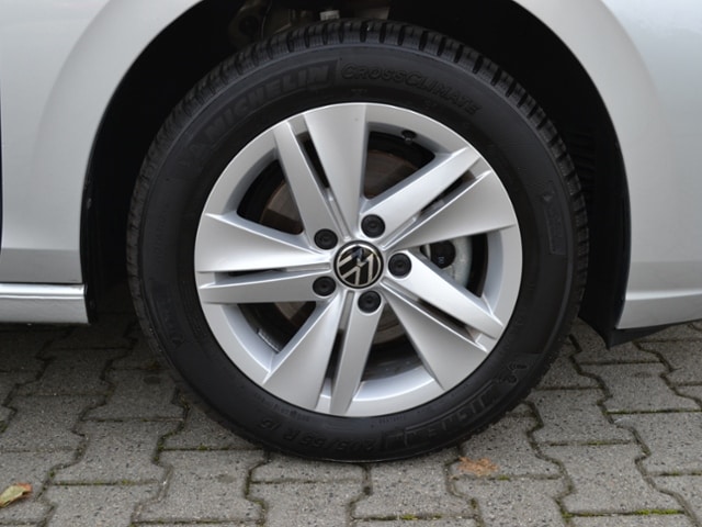 Volkswagen Golf 1.5 TSI Golf VIII