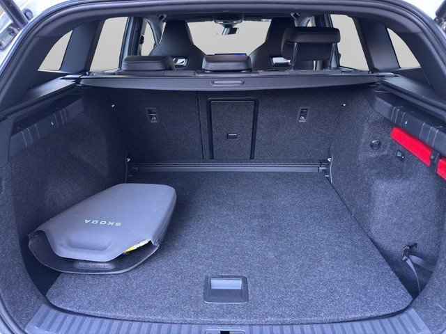 Skoda Enyaq x AHK*ACC*DCC*SOUND*LED*HUD Akustikglas PDC SpurH