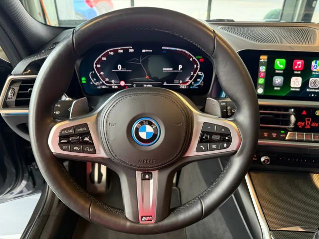 BMW 330 330e M-Sport xDrive