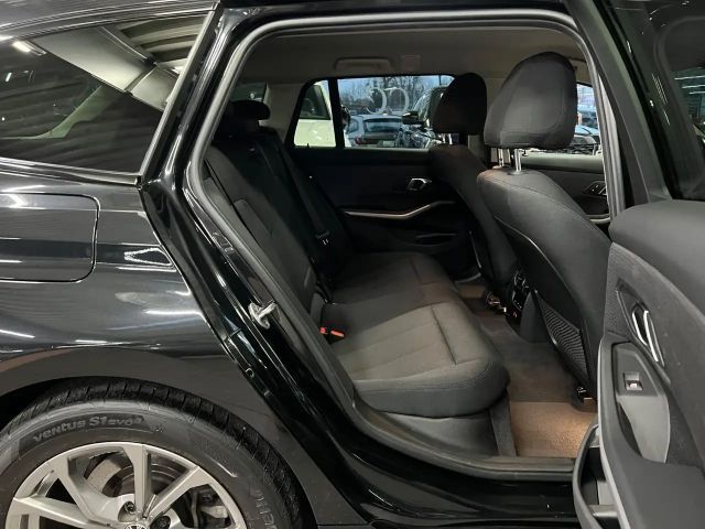 BMW 320 320d Touring xDrive