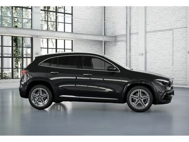 Mercedes-Benz GLA 180 AMG Line