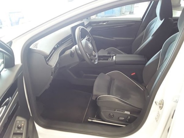 Volkswagen ID.7 286PS NP.77T ACC.5J-G.WÄRMEPUMPE.AHK.AREA-VIEW.NAVI.HARMAN.HUD.LED