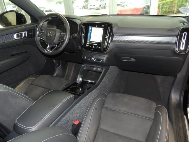 Volvo XC40 R-Design Recharge T4