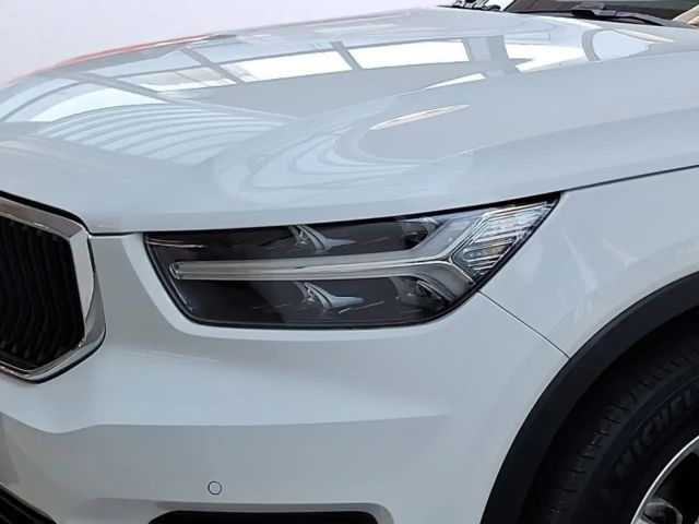 Volvo XC40 Core Momentum