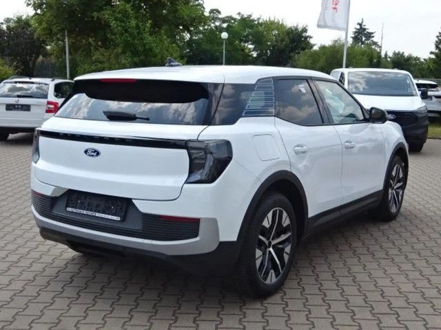 Ford Explorer Extended range RWD