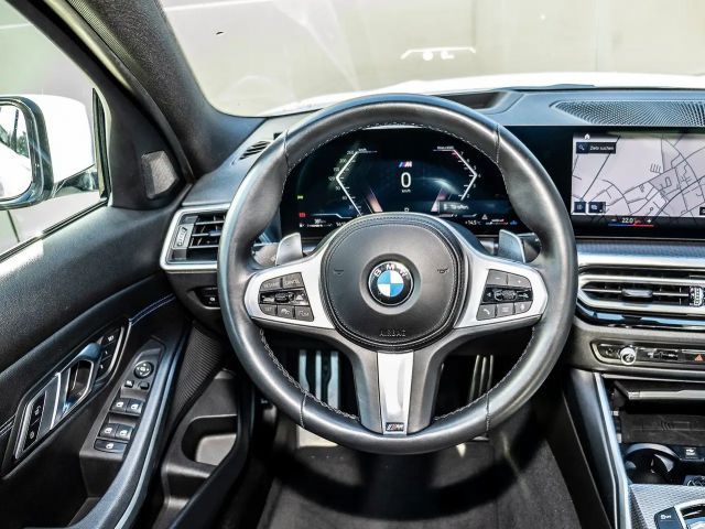 BMW 320 320i M-Sport Sedan xDrive