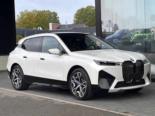 BMW iX xDrive50
