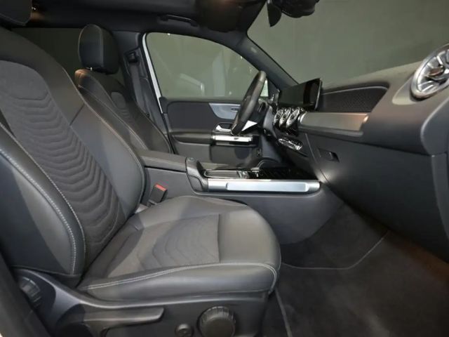 Mercedes-Benz EQB 300 4MATIC Progressive