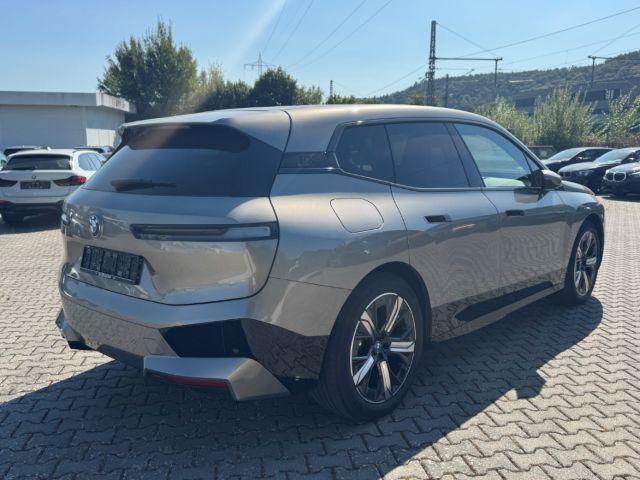 BMW iX xDrive40