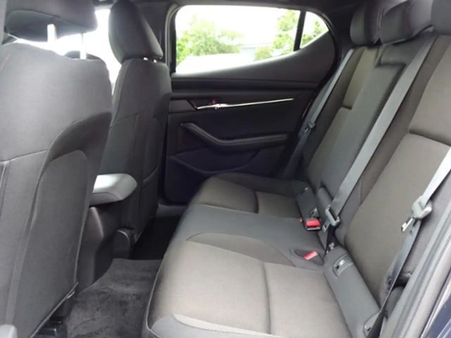 Mazda 3 Exclusive-line