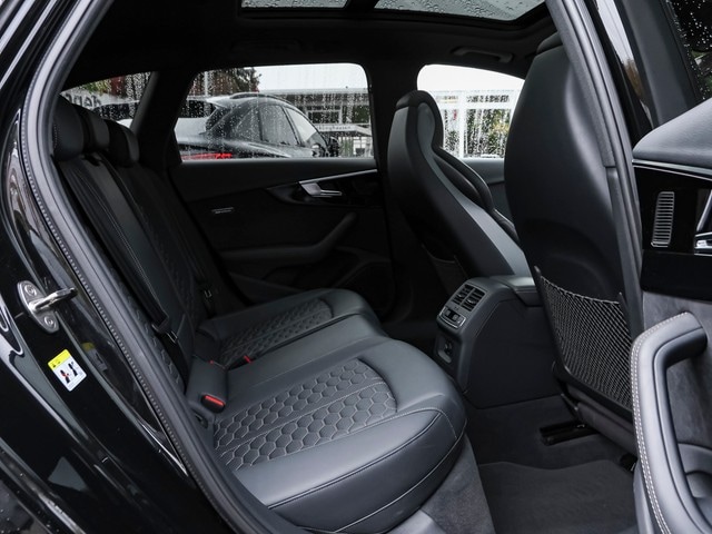 Audi RS4 Avant Quattro