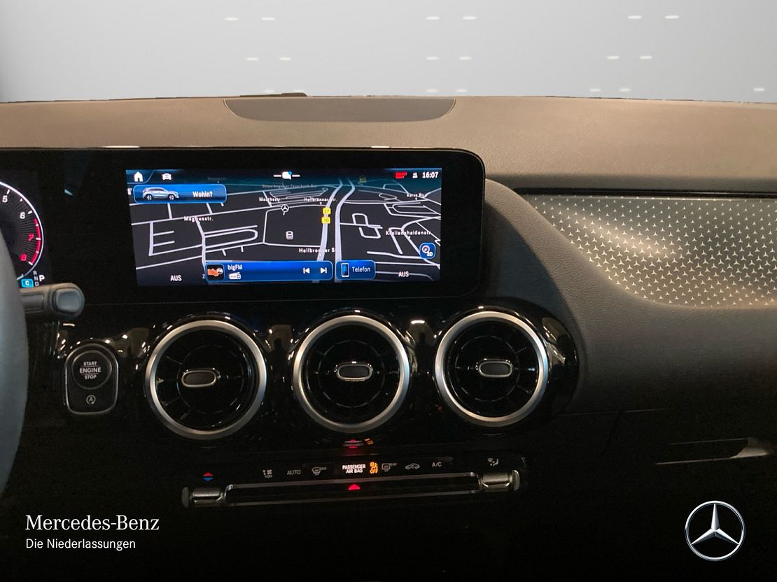 Mercedes-Benz GLA 250 4MATIC Progressive