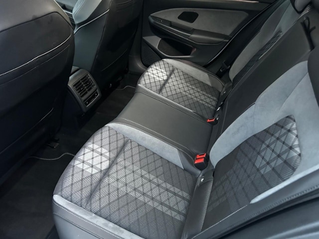 Volkswagen Golf 1.5 eTSI DSG