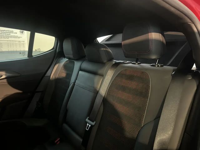 Alfa Romeo Tonale Hybrid Q4 Veloce