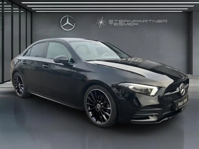 Mercedes-Benz A 220 A 220 d AMG Line